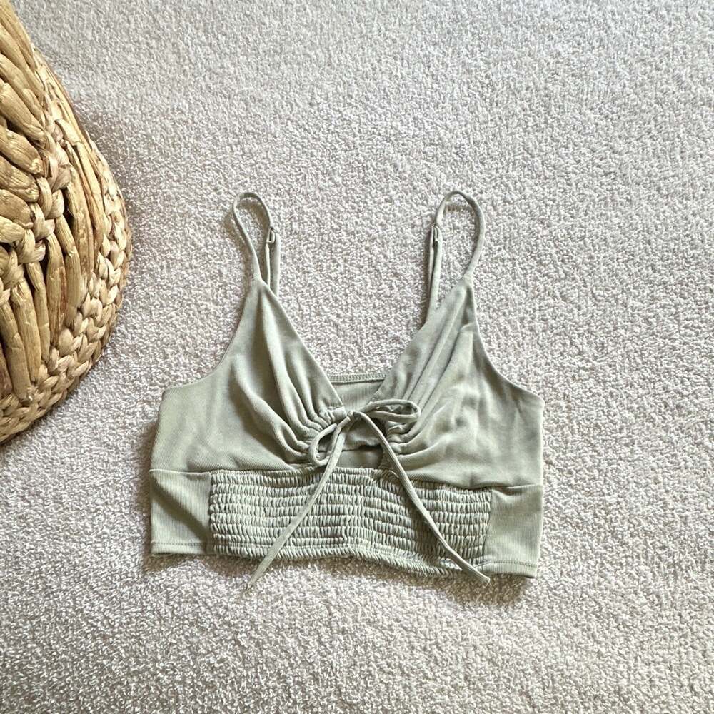 Rue21 Women’s Size M Green Wireless Knit Bralette Drawstring Tie Front Pullover